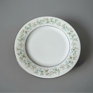 Noritake SAVANNAH #2031 Floral with Platinum Trim Bread &Butter Plates -SET OF 6